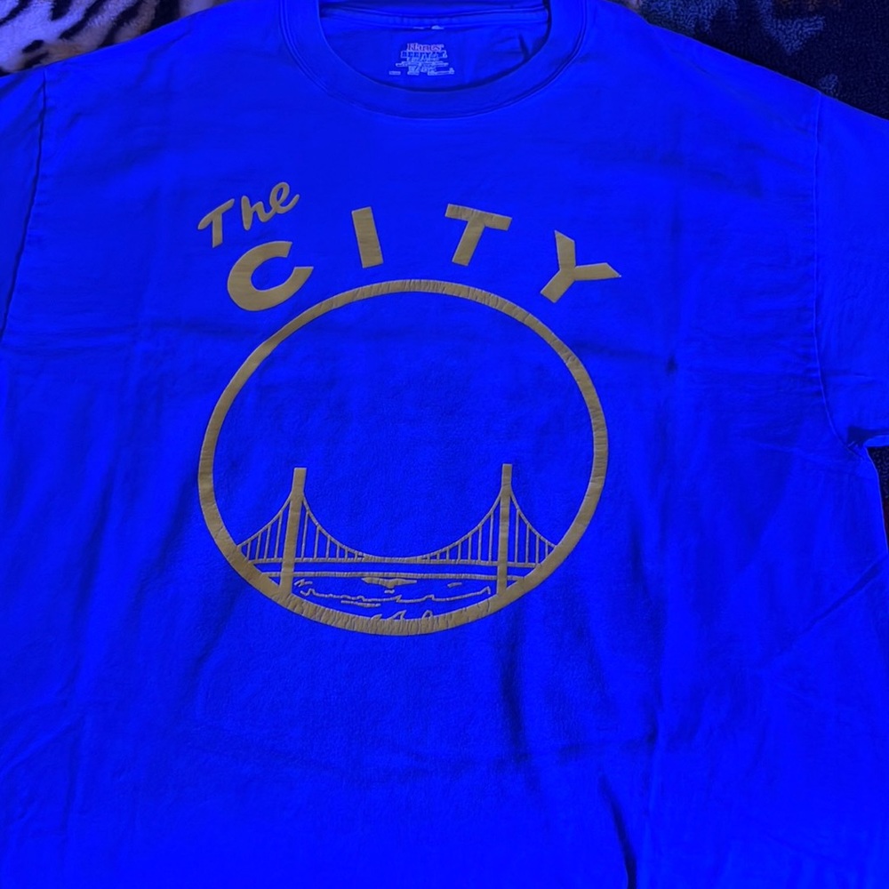 GS Warriors “The City” Tee Large